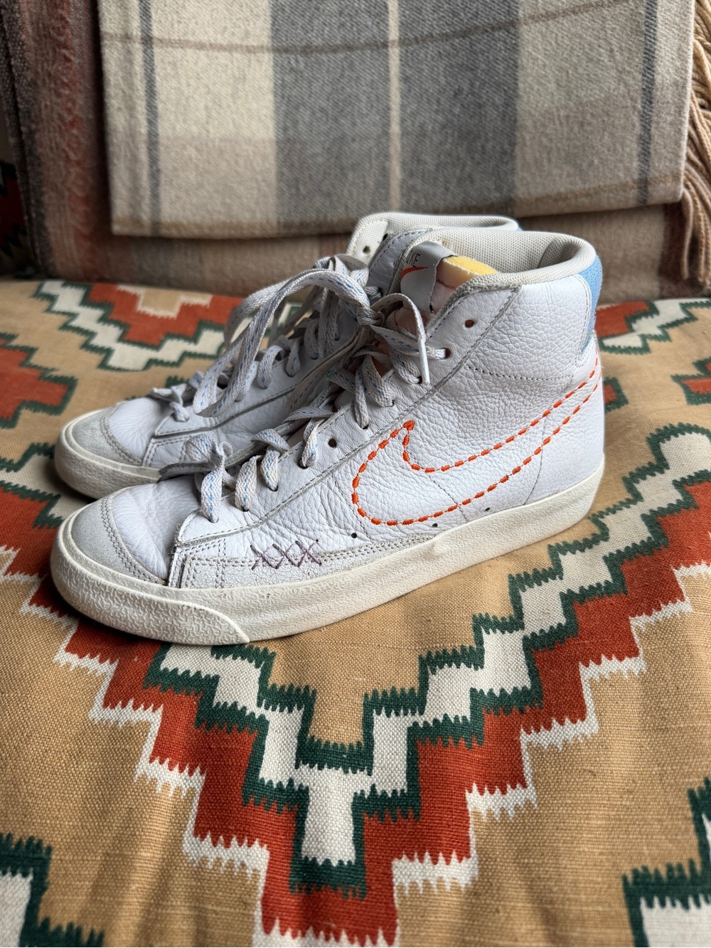Nike 101 blazer mid 77 vintage needlepoint high top sneakers